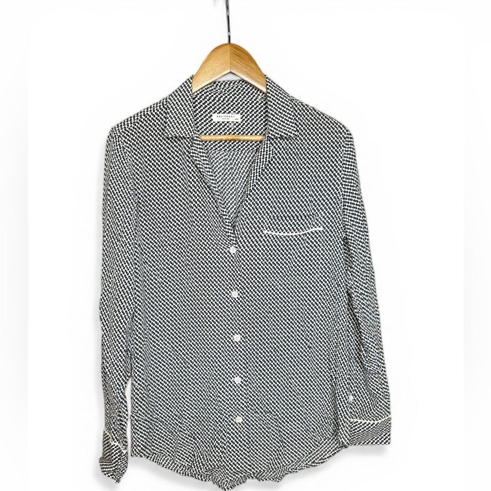 Equipment 100% Silk Geometric Shape Button Down Blouse Size Medium